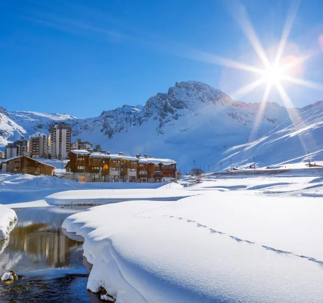 vue de tignes sous la neige