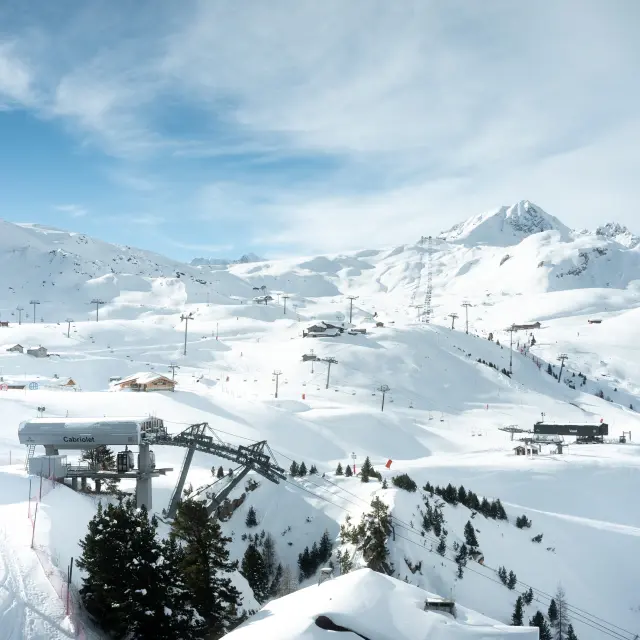 vue sur les montagnes depuis arc 2000
