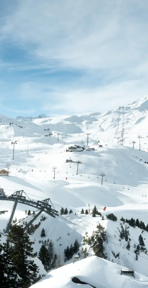 vue sur les montagnes depuis arc 2000