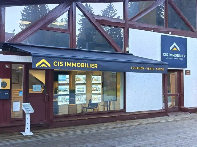 vitrine agence immobiliere cis arc 1800