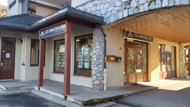 vitrine agence immobiliere cis vallandry